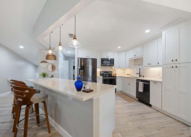 Property at 5710 Coach House F Cir Unit F, Boca Raton, FL 33486, 2 beds, 2 baths