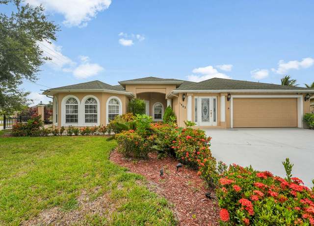 Property at 1402 SW Doe Ct, Port Saint Lucie, FL 34953, 3 beds, 2 baths