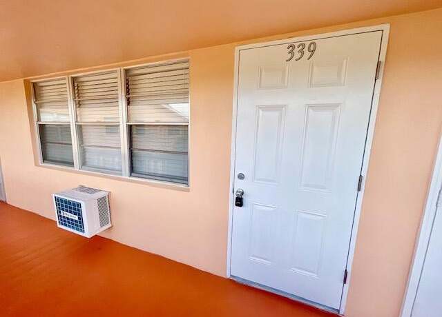 Property at 339 Sheffield N, West Palm Beach, FL 33417, 1 bed, 1 bath