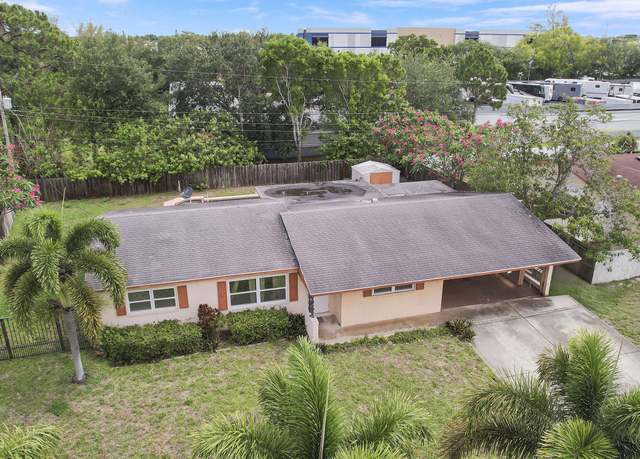 Property at 4711 N Palma Cir, West Palm Beach, FL 33415, 4 beds, 2 baths
