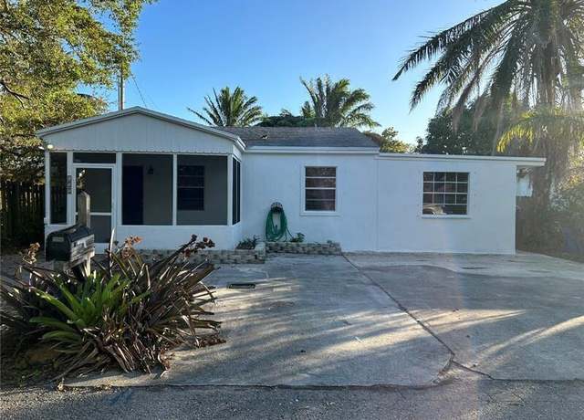 Property at 132 E Central Blvd, Lantana, FL 33462, 3 beds, 2 baths