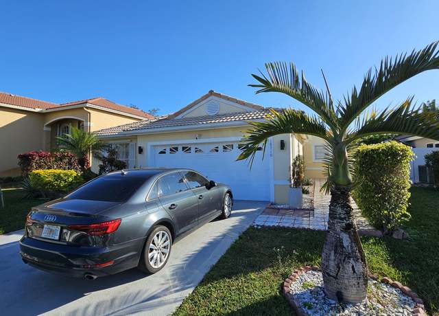 Property at 18710 NW 10th St, Pembroke Pines, FL 33029, 3 beds, 2 baths