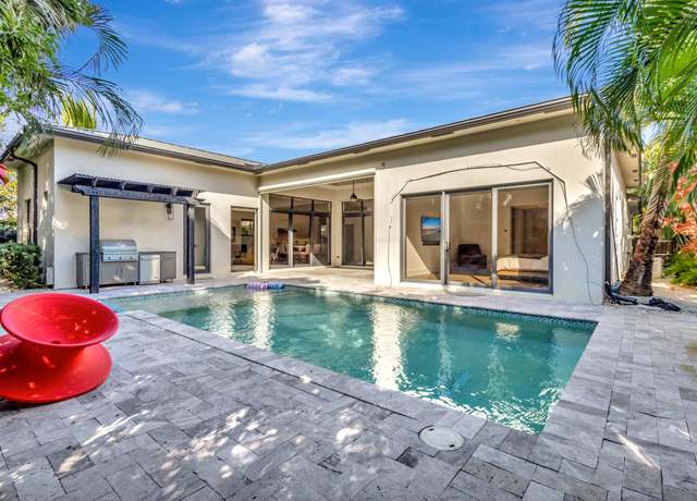 Property at 718 NW 5th Ave, Delray Beach, FL 33444, 5 beds, 4.5 baths