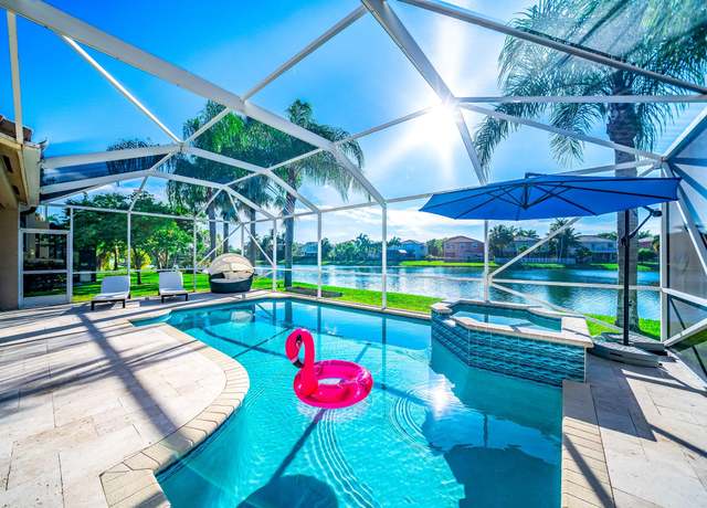 Property at 8967 Alexandra Cir, Wellington, FL 33414, 5 beds, 2.5 baths
