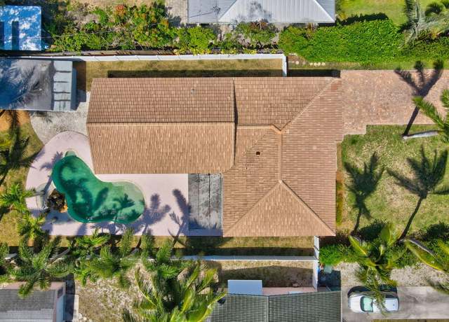 Property at 360 SW 2nd St, Boca Raton, FL 33432, 5 beds, 4.5 baths