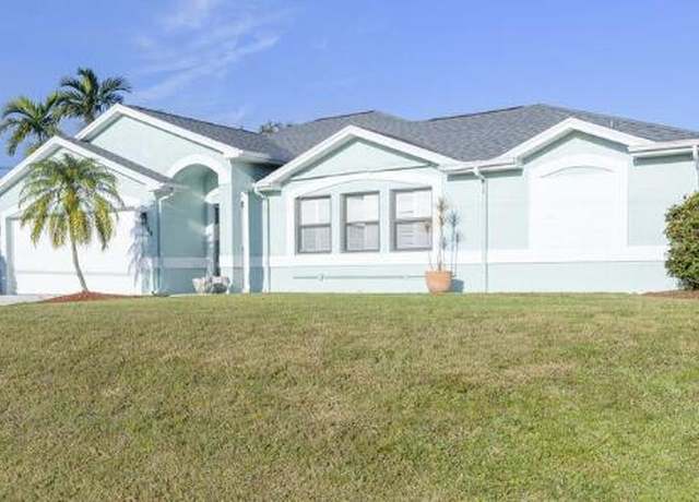 Property at 389 SE Whitmore Dr, Port Saint Lucie, FL 34984, 3 beds, 2 baths