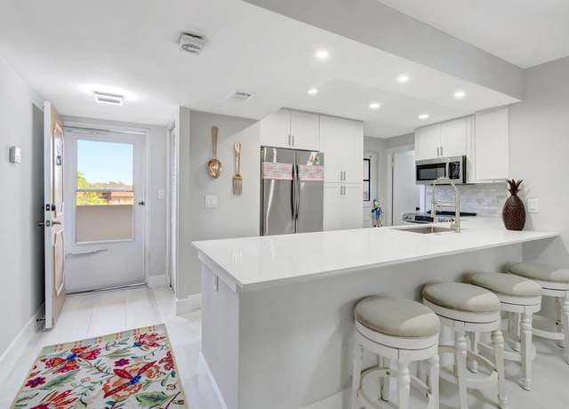 Property at 6461 NW 2nd Ave #413, Boca Raton, FL 33487, 3 beds, 2 baths
