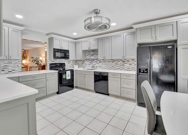 Property at 5154 Privet Pl Unit A, Delray Beach, FL 33484, 2 beds, 2 baths