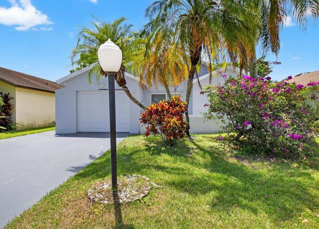Property at 9156 Pine Springs Dr, Boca Raton, FL 33428, 3 beds, 2 baths