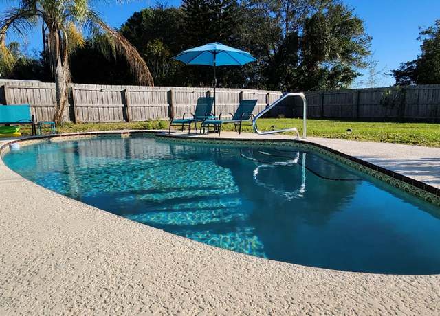 Property at 1480 SE Vesthaven Cir, Port Saint Lucie, FL 34952, 3 beds, 2 baths