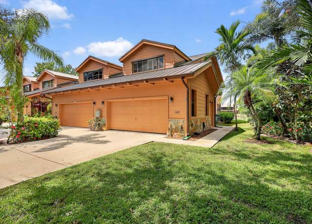 Property at 126 SE Crestwood Cir, Stuart, FL 34997, 3 beds, 2.5 baths