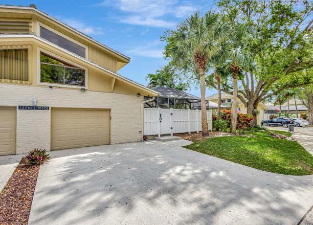 Property at 12528 Woodmill Dr, Palm Beach Gardens, FL 33418, 3 beds, 3.5 baths