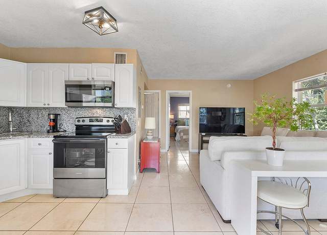 Property at 2741 NE 8th Ave #20, Wilton Manors, FL 33334, 2 beds, 1 bath