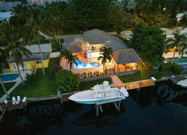 Property at 1359 SW Dyer Point Rd, Palm City, FL 34990, 3 beds, 2 baths