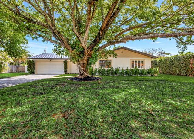 Property at 2410 SW 1st St, Boynton Beach, FL 33435, 3 beds, 3 baths