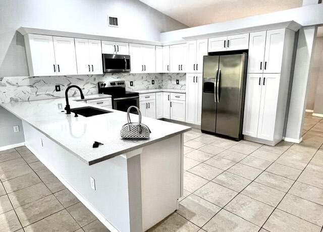 Property at 8065 99th Ct, Vero Beach, FL 32967, 3 beds, 2 baths