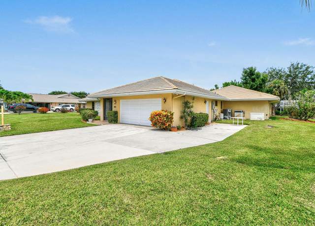 Property at 2961 SE Farley Rd, Port Saint Lucie, FL 34952, 4 beds, 3.5 baths