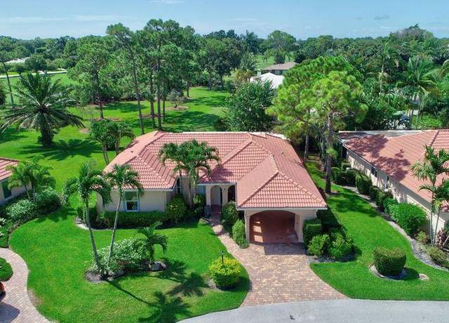 Property at 2 Fairway Dr, Boynton Beach, FL 33436, 2 beds, 2 baths