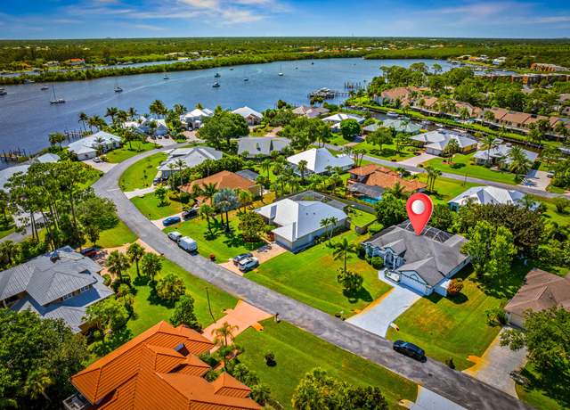 Property at 1104 SE Strathmore Dr, Port Saint Lucie, FL 34952, 3 beds, 2 baths