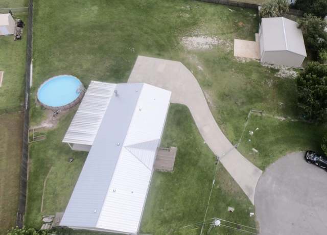 Property at 2452 SE 21st Ter, Okeechobee, FL 34974, 4 beds, 2 baths