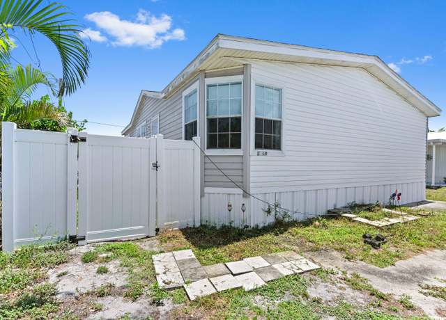 Property at 8169 SE Eagle Ave, Hobe Sound, FL 33455, 3 beds, 2 baths