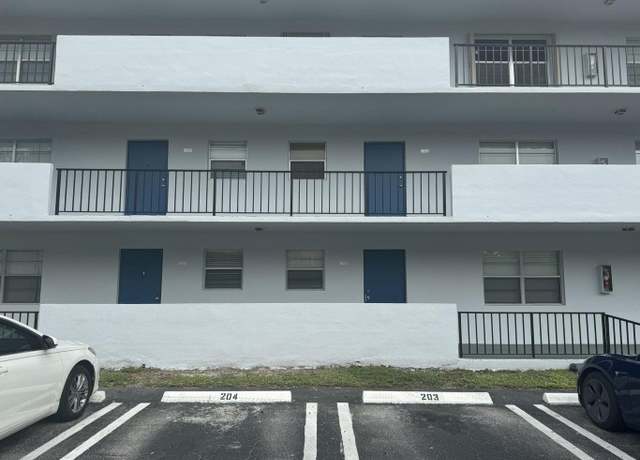 Property at 1630 Embassy Dr #102, West Palm Beach, FL 33401, 2 beds, 2 baths