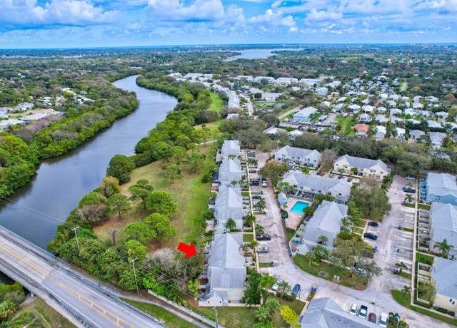 Property at 6327 Riverwalk Ln #4, Jupiter, FL 33458, 2 beds, 2.5 baths