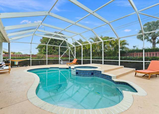 Property at 833 SW Janette Ave, Port Saint Lucie, FL 34953, 4 beds, 3 baths