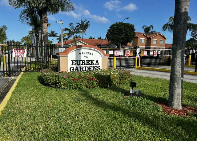 Property at 18152 SW 109th Pl, Miami, FL 33157, 2 beds, 2 baths