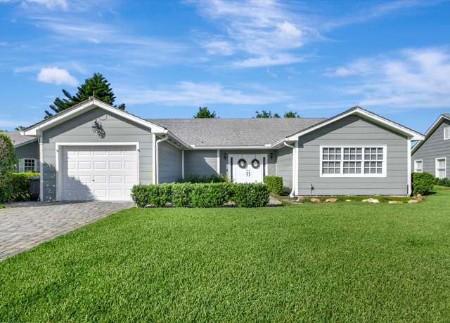 Property at 15 Holly Dr, Boynton Beach, FL 33436, 3 beds, 2 baths