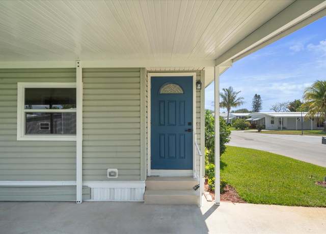 Property at 309 NE Pinelake Village Blvd, Jensen Beach, FL 34957, 2 beds, 2 baths