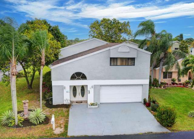 Property at 2 Dalton Pl, Boynton Beach, FL 33426, 3 beds, 2.5 baths