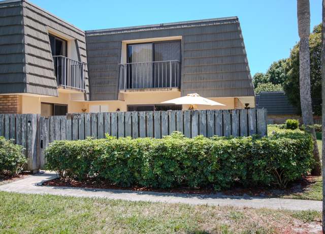 Property at 606 6th Way, West Palm Beach, FL 33407, 2 beds, 2.5 baths