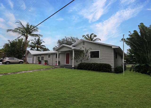Property at 509 SW Riverdale St, Stuart, FL 34994, 3 beds, 2.5 baths