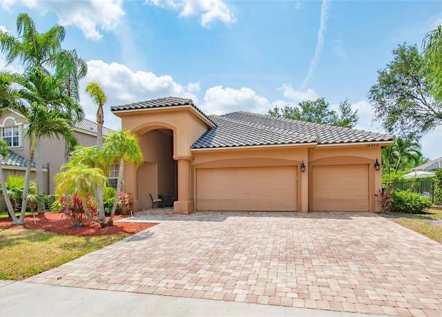 Property at 12372 Cascades Pointe Dr, Boca Raton, FL 33428, 4 beds, 3 baths