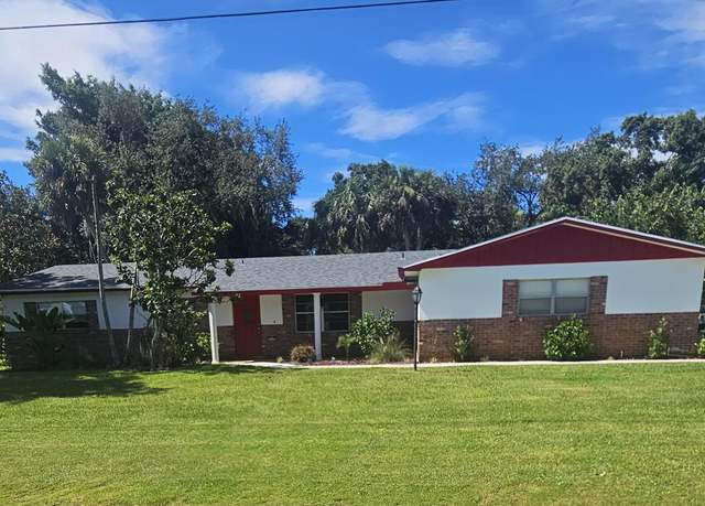 Property at 1312 Parkland Blvd, Fort Pierce, FL 34982, 3 beds, 2.5 baths