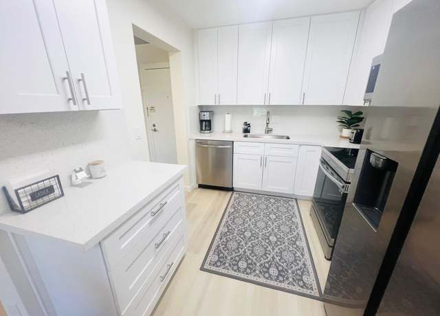 Property at 9273 SW 8th St #416, Boca Raton, FL 33428, 1 bed, 1.5 baths