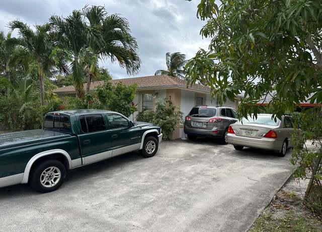 Property at 702 SW 7th St SW, Delray Beach, FL 33444, 3 beds, 2 baths