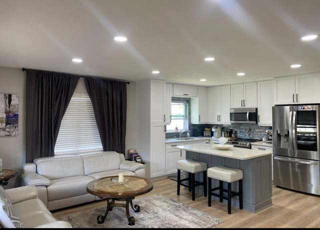 Property at 247 Bedford J, West Palm Beach, FL 33417, 1 bed, 1.5 baths