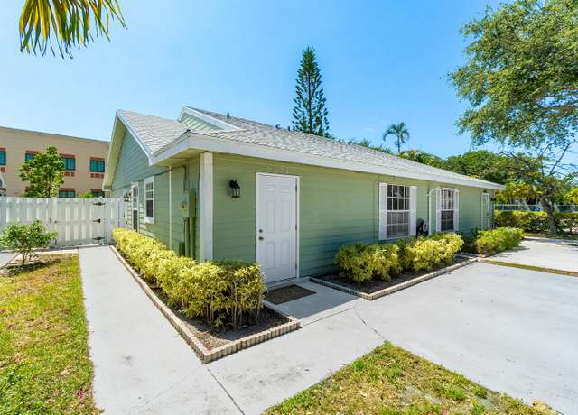 Property at 1478 Royal Forest Ct Ct, West Palm Beach, FL 33406, 2 beds, 2 baths
