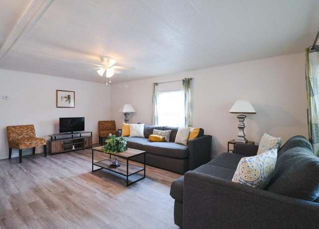 Property at 14 Don Quixote Ln, Port Saint Lucie, FL 34952, 2 beds, 1.5 baths