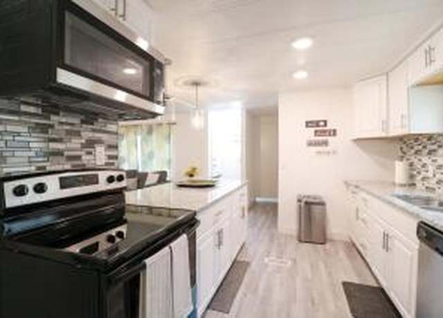 Property at 14 Don Quixote Ln, Port Saint Lucie, FL 34952, 2 beds, 1.5 baths