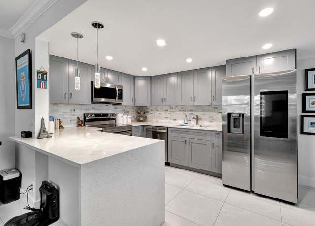 Property at 262 Tuscany E, Delray Beach, FL 33446, 1 bed, 1.5 baths