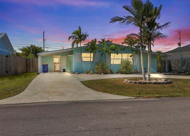 Property at 2267 SE Monroe St, Stuart, FL 34997, 2 beds, 1 bath