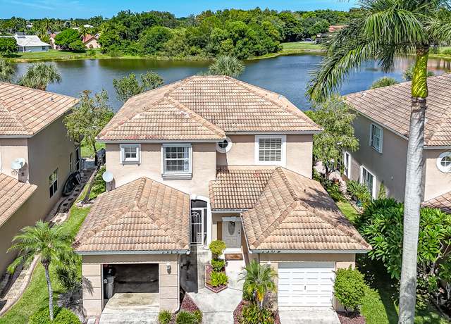 Property at 7309 Smithbrooke Dr #7309, Lake Worth, FL 33467, 2 beds, 2.5 baths