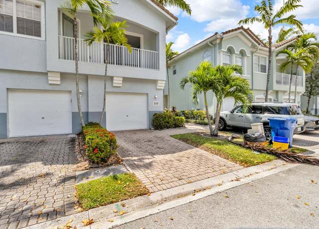 Property at 3169 Laurel Ridge Cir, Riviera Beach, FL 33404, 2 beds, 2 baths