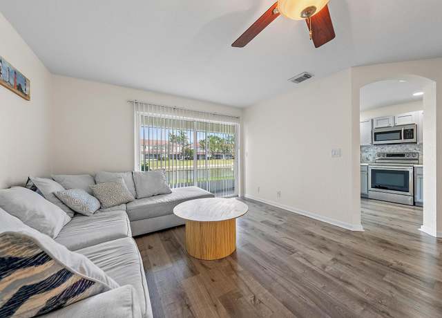 Property at 6606 Sandy Bank Ter, Riviera Beach, FL 33407, 2 beds, 2.5 baths