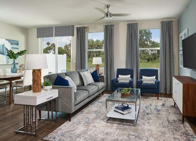 Property at 569 Salisbury Cir, Fort Pierce, FL 34982, 3 beds, 2.5 baths