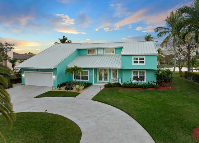 Property at 2666 SE Erickson Dr, Port Saint Lucie, FL 34984, 4 beds, 4 baths