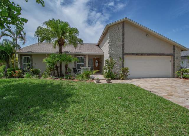Property at 7460 San Sebastian Dr, Boca Raton, FL 33433, 3 beds, 2 baths